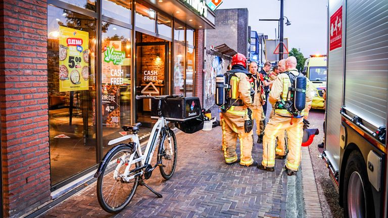 De accu van een elektrische bezorgfiets ontplofte (foto: Sem van Rijssel/SQ Vision)