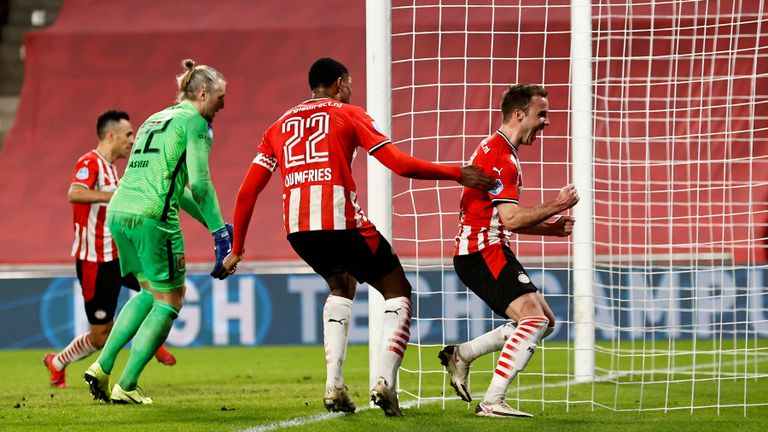 Mario Götze juicht na late en bevrijdende goal (foto: ANP). 