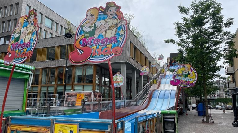 De glijbaan is donderdag gesloten (foto: Rene van Hoof).