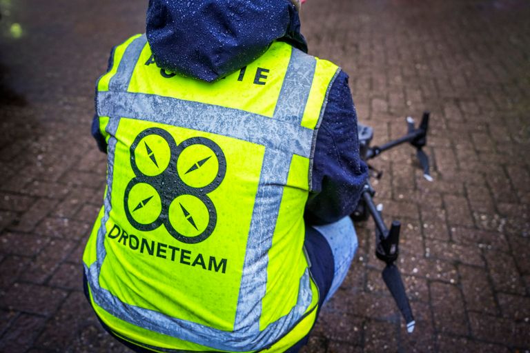 Bij de controle werden naast camera's, motoragenten en bikers ook paarden en drones ingezet (foto: SQ Vision). 