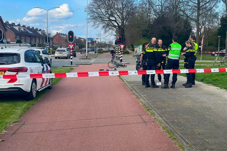 De politie doet onderzoek (foto: SQ Vision).