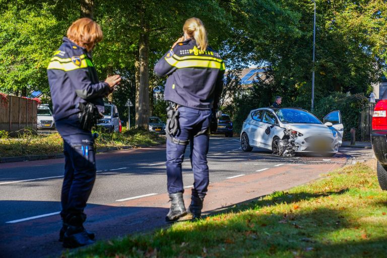 Het ongeluk gebeurde op de Weg door de Rijpel in Helmond (foto: Dave Hendriks/SQ Vision).