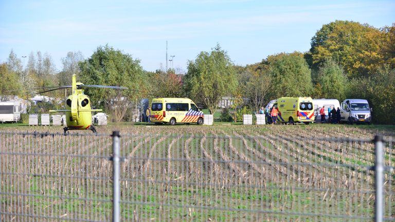 Diverse hulpdiensten werden opgeroepen vanwege het ongeluk in Heusden.  