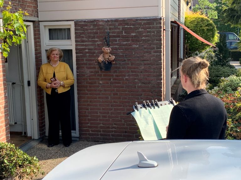 Een serenade voor de gedecoreerden in Den Bosch (foto: Eva de Schipper).