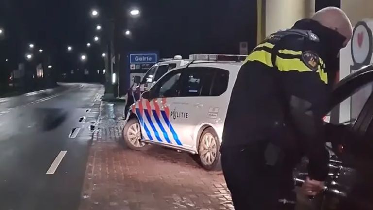 Automobilist gaat ervandoor bij politiecontrole