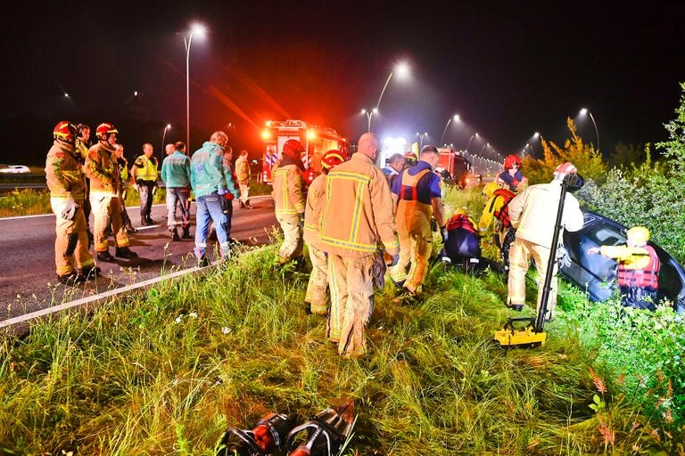 De hulpverleners konden niets meer voor de slachtoffers betekenen (foto: Rico Vogels/SQ Vision).