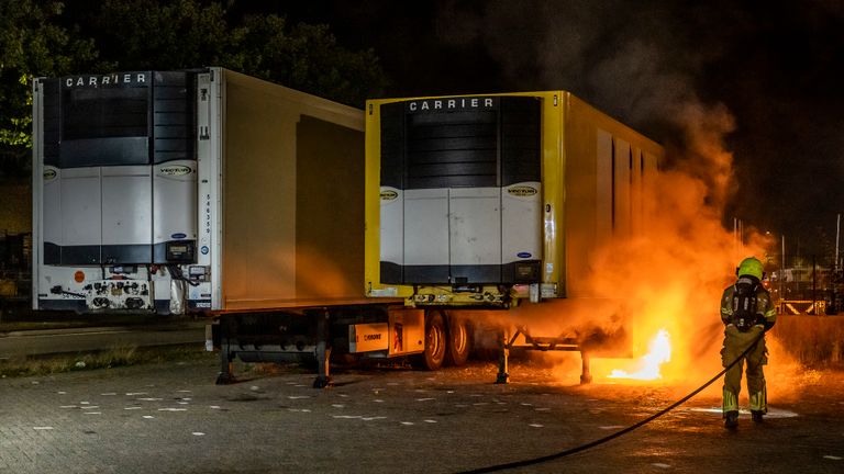 De brand zou zijn ontstaan door een technisch defect (foto: Jack Brekelmans/SQ Vision).